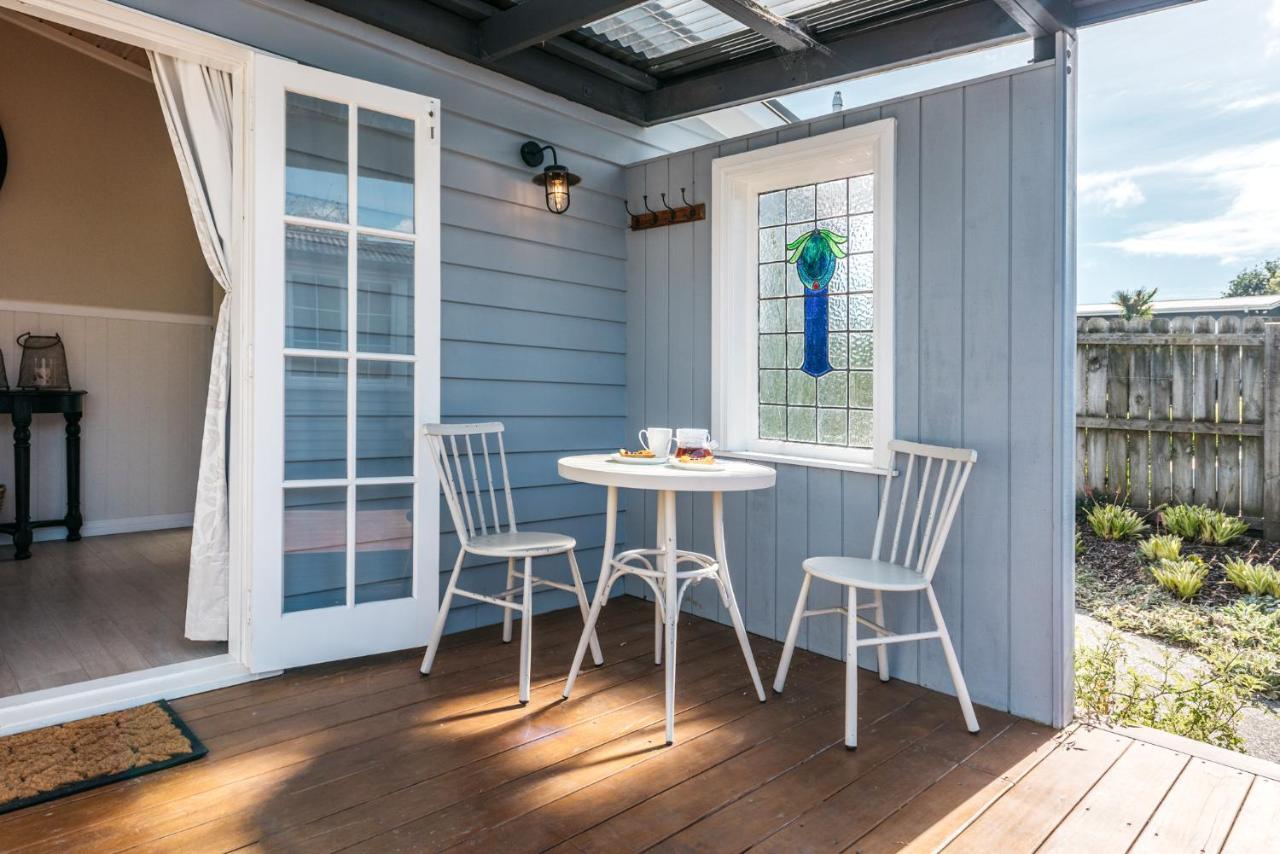 Pohutukawa Cottage, Waiheke Island Surfdale Exterior photo
