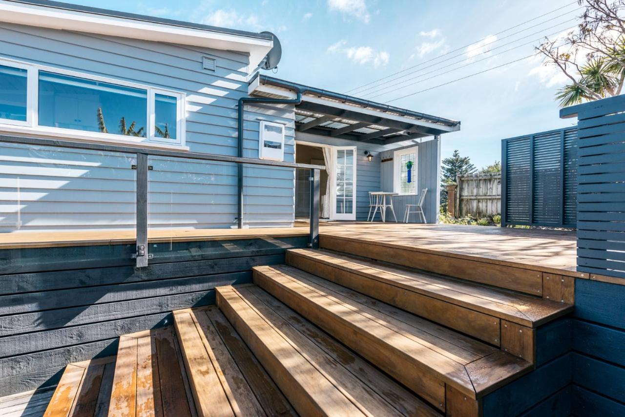 Pohutukawa Cottage, Waiheke Island Surfdale Exterior photo